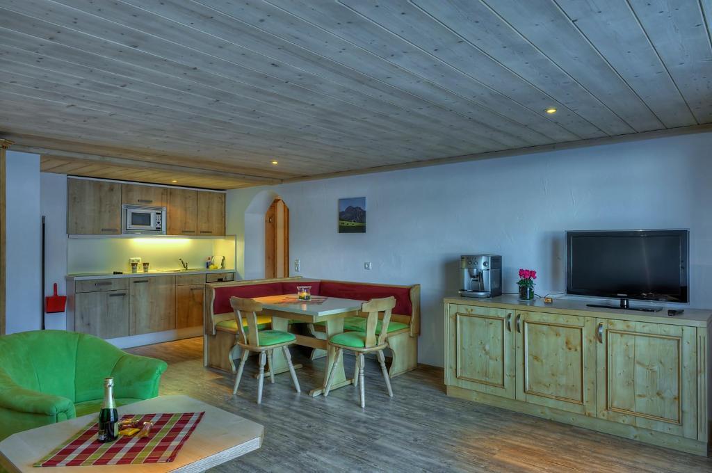 Ferien-Schloessle Michaela Apartment Riezlern Cameră foto