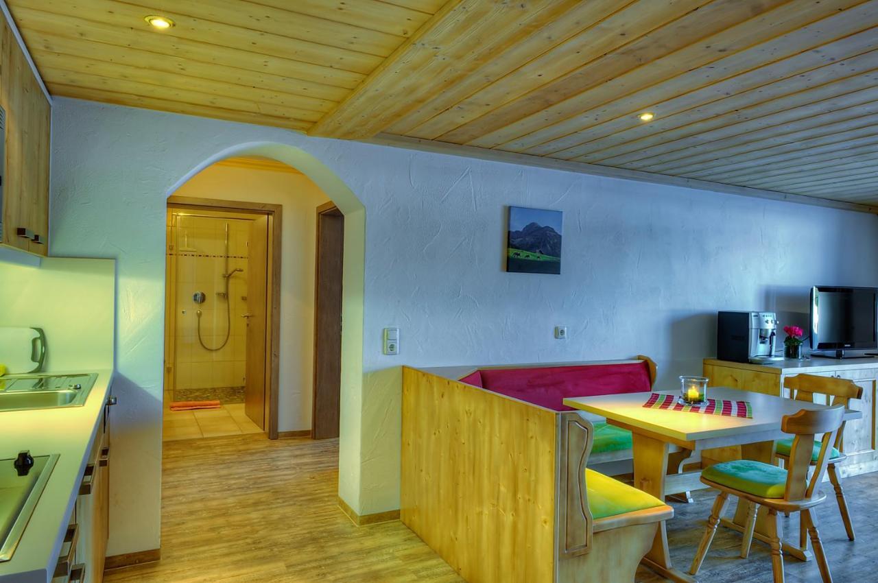 Ferien-Schloessle Michaela Apartment Riezlern Cameră foto